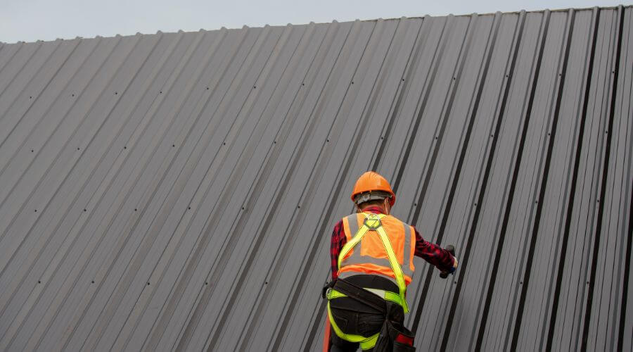 Professional gutter cleaning in Laveen, AZ
